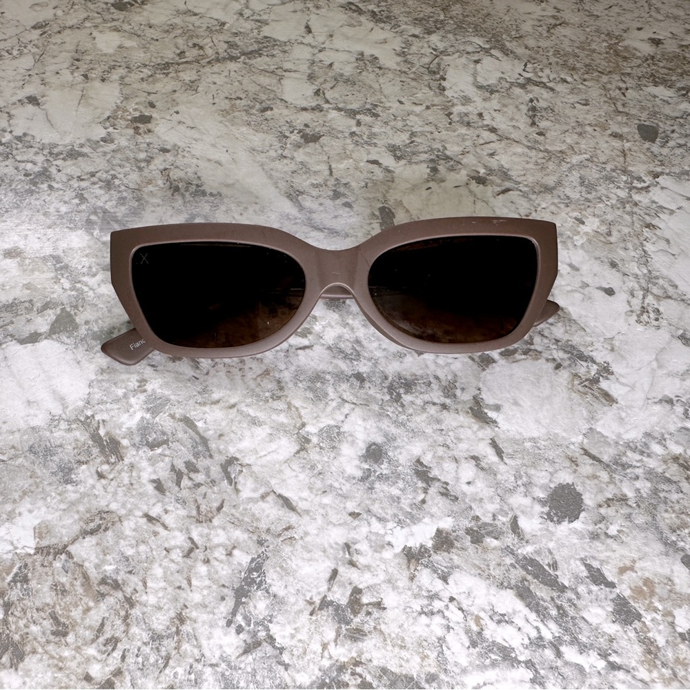 Les Do Makeup x Dime Matte Brown Fiancé Sunglasses.